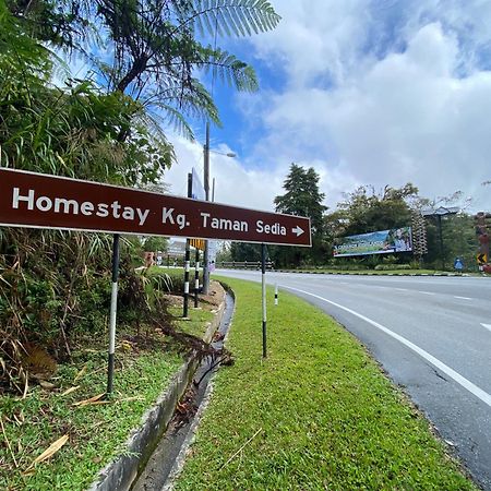 Aiza Homestay Opposite Abang Strawberry Taman Sedia 타나라타 외부 사진