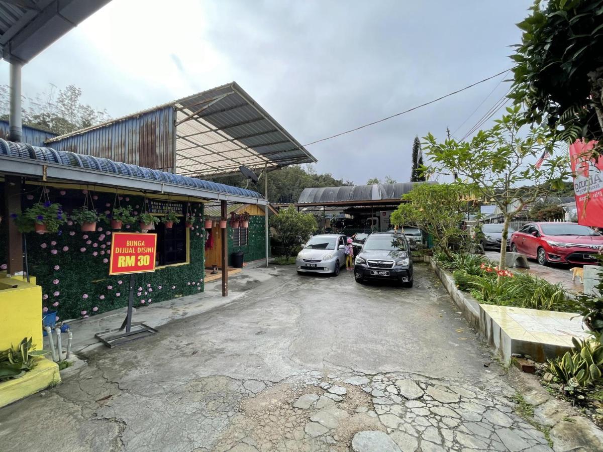 Aiza Homestay Opposite Abang Strawberry Taman Sedia 타나라타 외부 사진