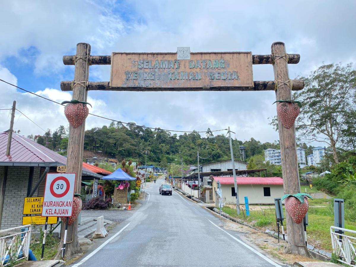 Aiza Homestay Opposite Abang Strawberry Taman Sedia 타나라타 외부 사진