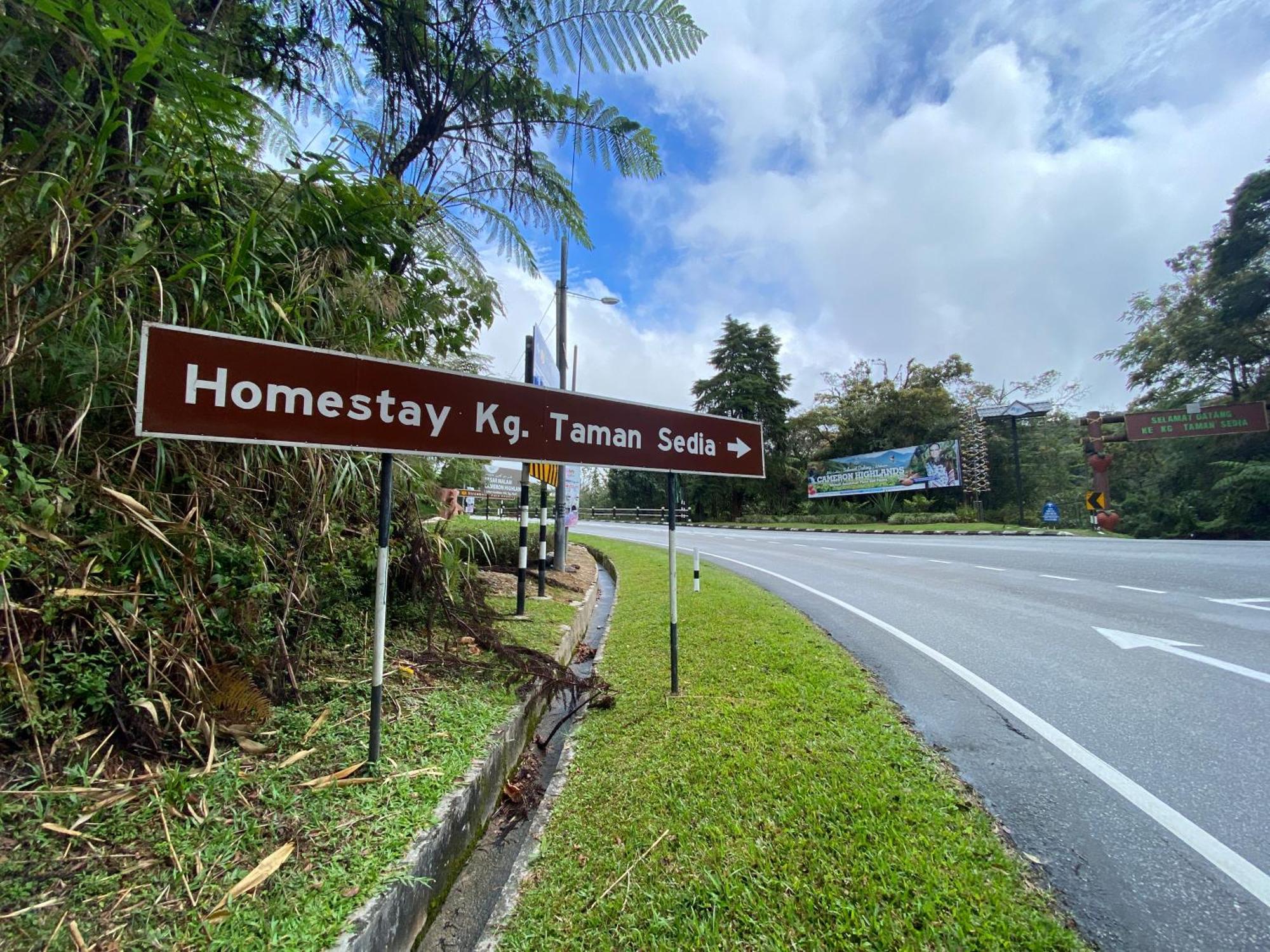 Aiza Homestay Opposite Abang Strawberry Taman Sedia 타나라타 외부 사진