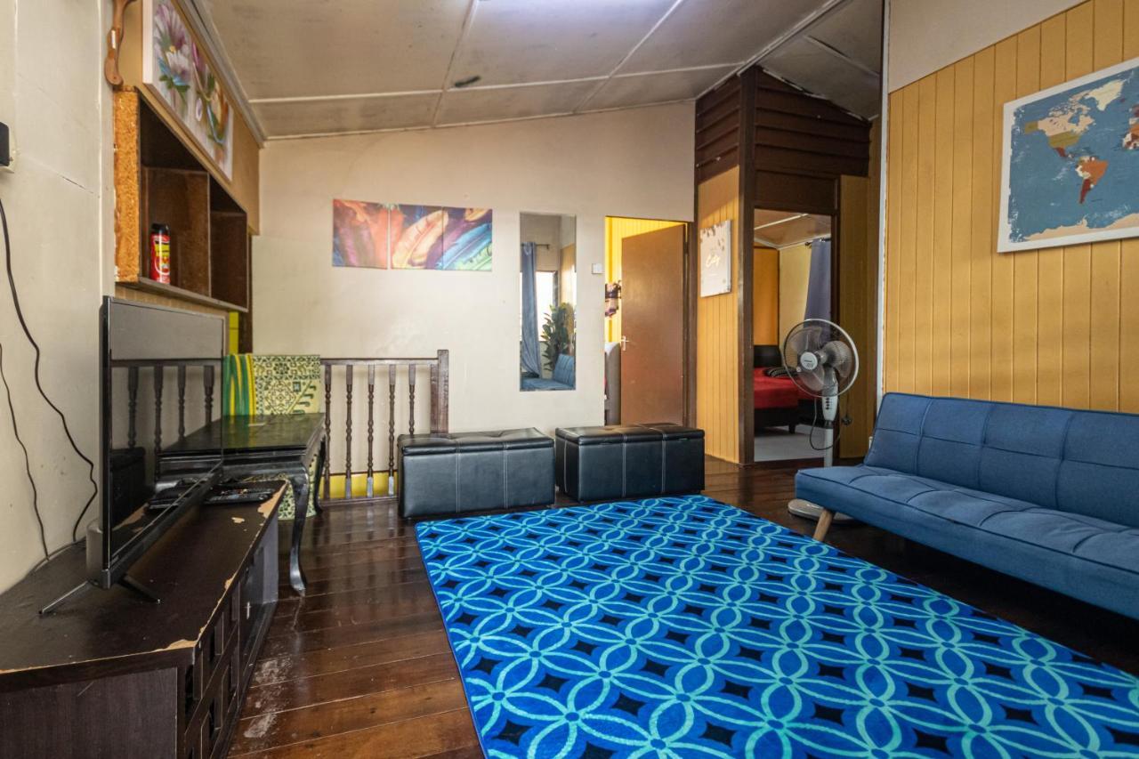 Aiza Homestay Opposite Abang Strawberry Taman Sedia 타나라타 외부 사진