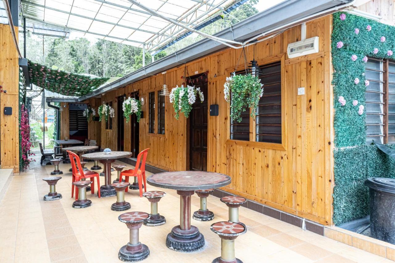 Aiza Homestay Opposite Abang Strawberry Taman Sedia 타나라타 외부 사진