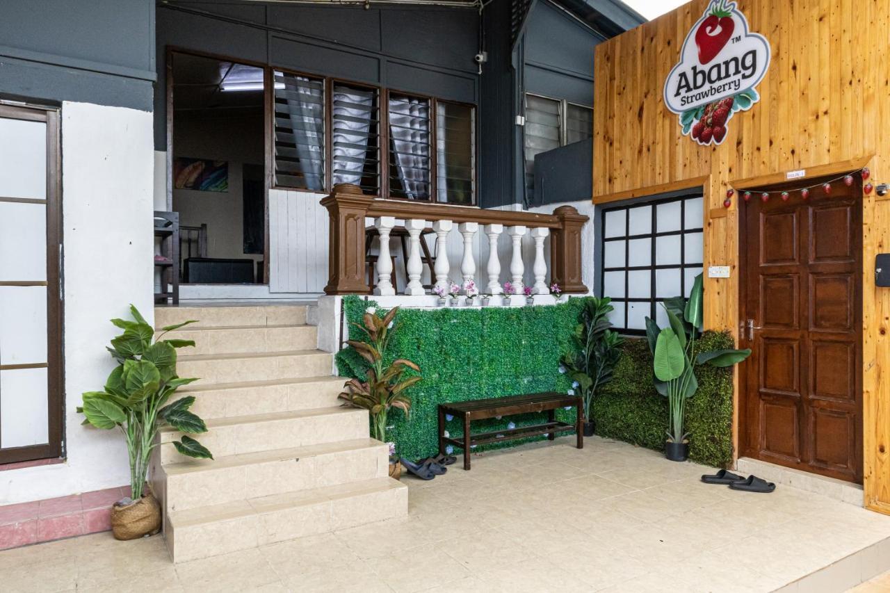 Aiza Homestay Opposite Abang Strawberry Taman Sedia 타나라타 외부 사진