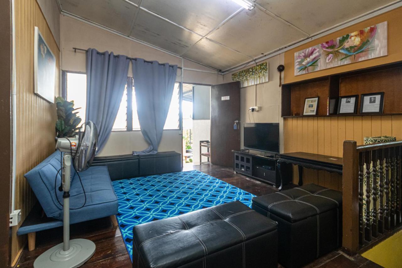 Aiza Homestay Opposite Abang Strawberry Taman Sedia 타나라타 외부 사진
